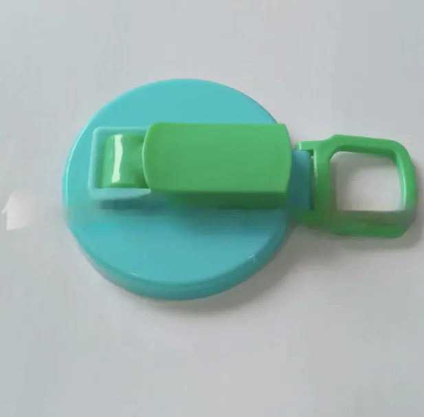 FizzSeal™ Soda Can Cap